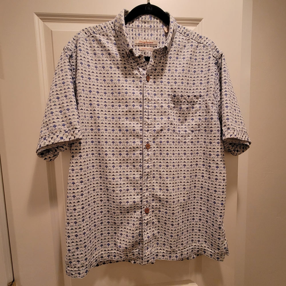 Tommy Bahama Blue and White Patterned Shirt